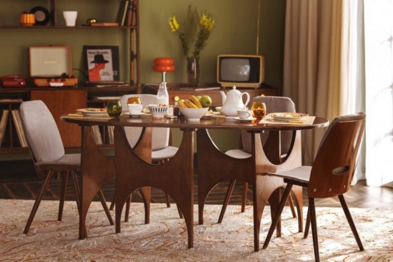 dining seating
